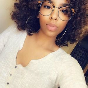 Meet your Posher, Brianna